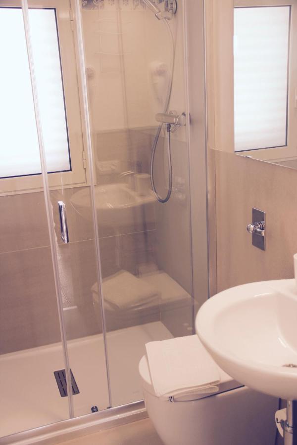 Beachfront Rooms Marina Di Ragusa Luaran gambar