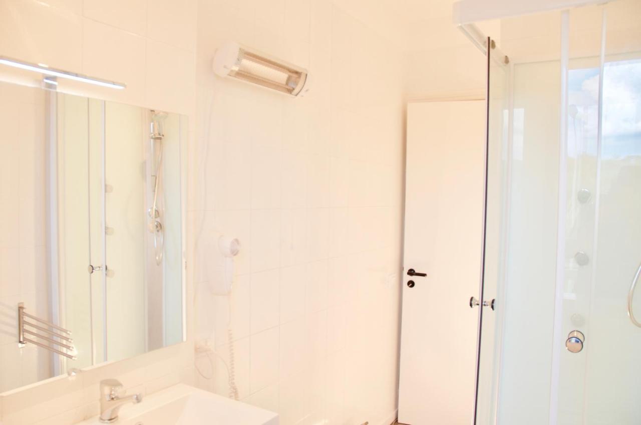 Beachfront Rooms Marina Di Ragusa Luaran gambar
