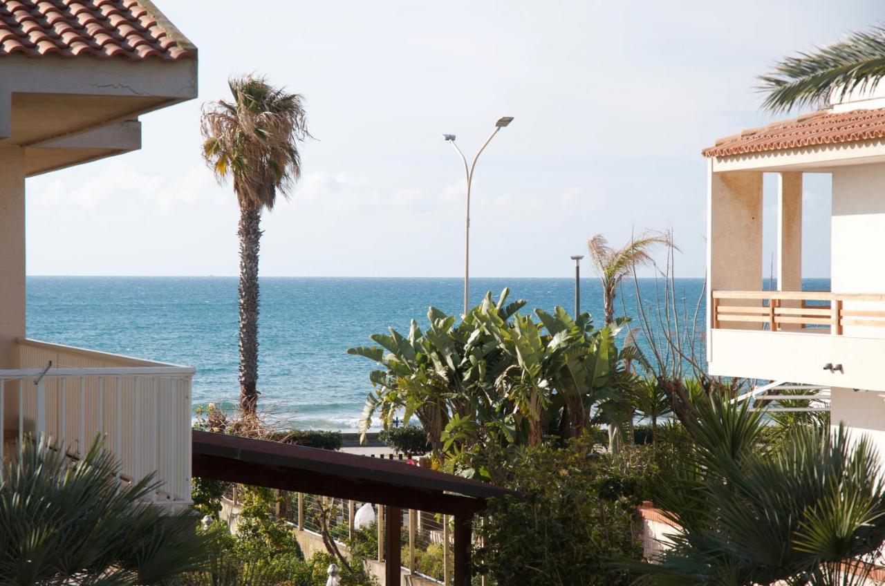Beachfront Rooms Marina Di Ragusa Luaran gambar