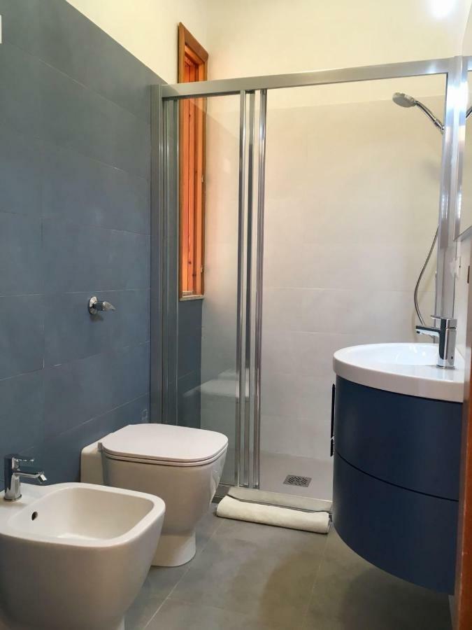 Beachfront Rooms Marina Di Ragusa Luaran gambar